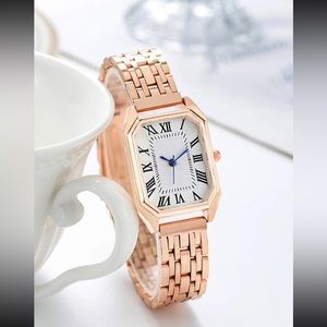 Rose Gold Watch Square Dial Quartz Women’s Wrist Watch Elegant Details ￼